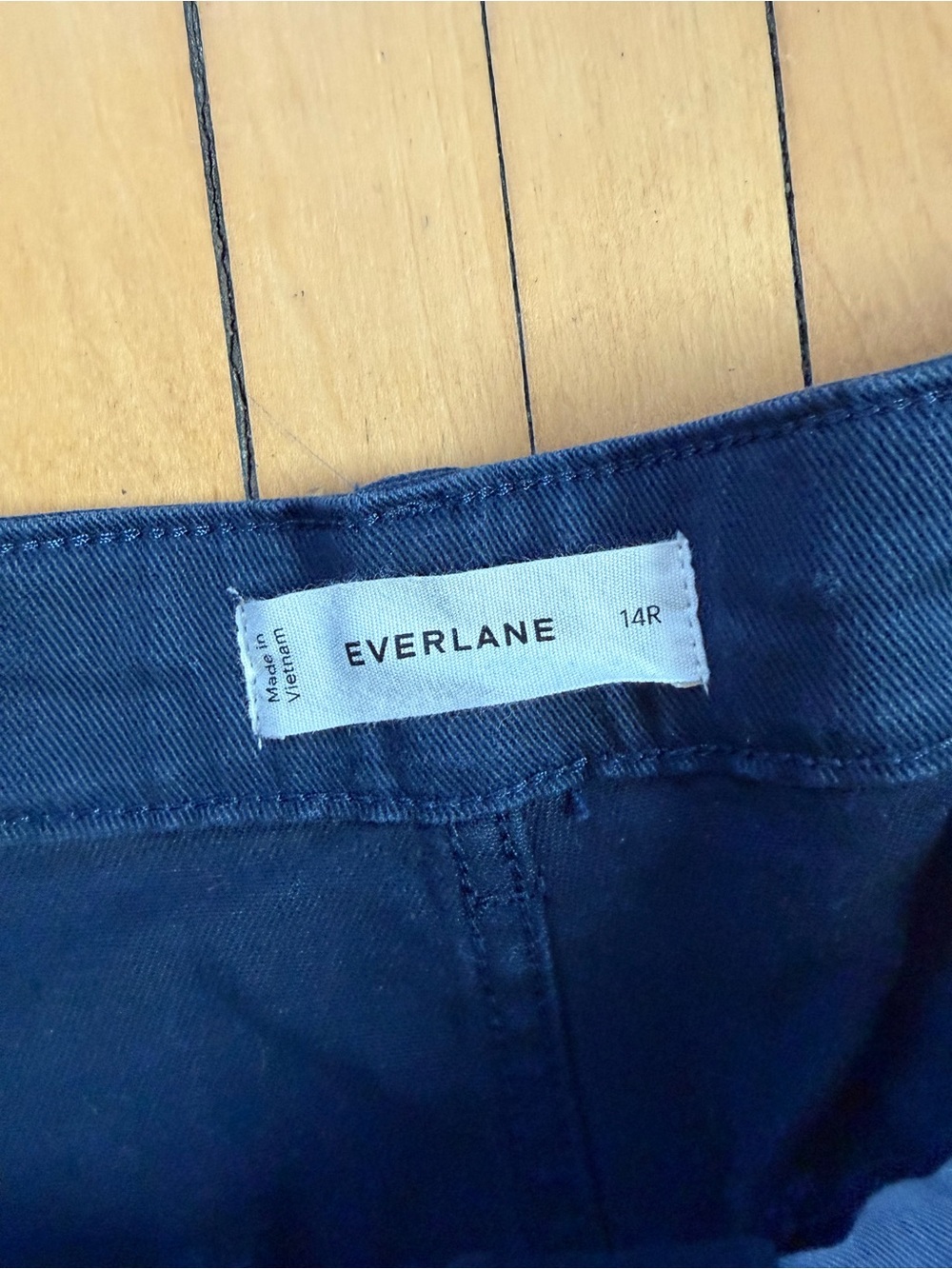 Everlane Utility Barrel Pant - Picture 3 of 4